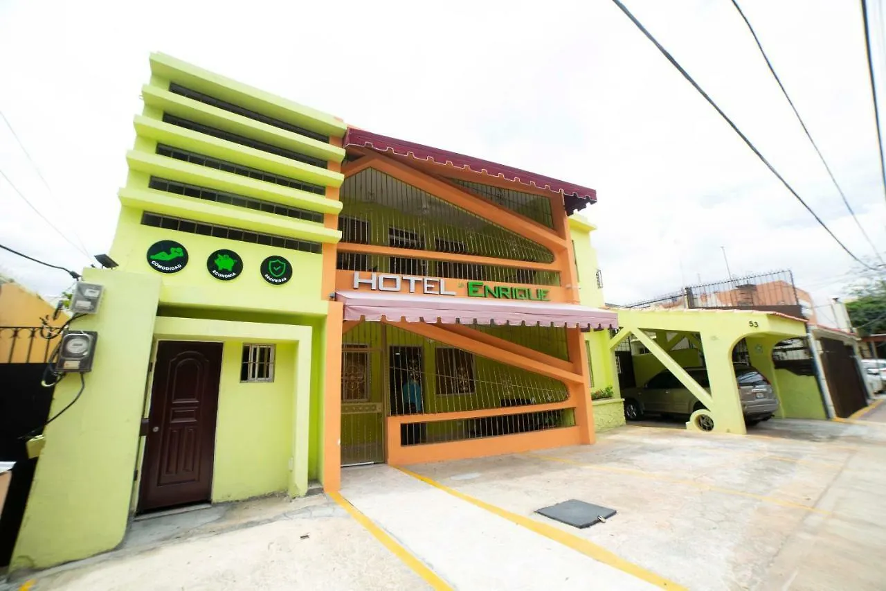 Hotel Enrique I Santo Domingo Hostel