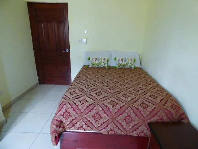Hotel Enrique I Santo Domingo Hostel